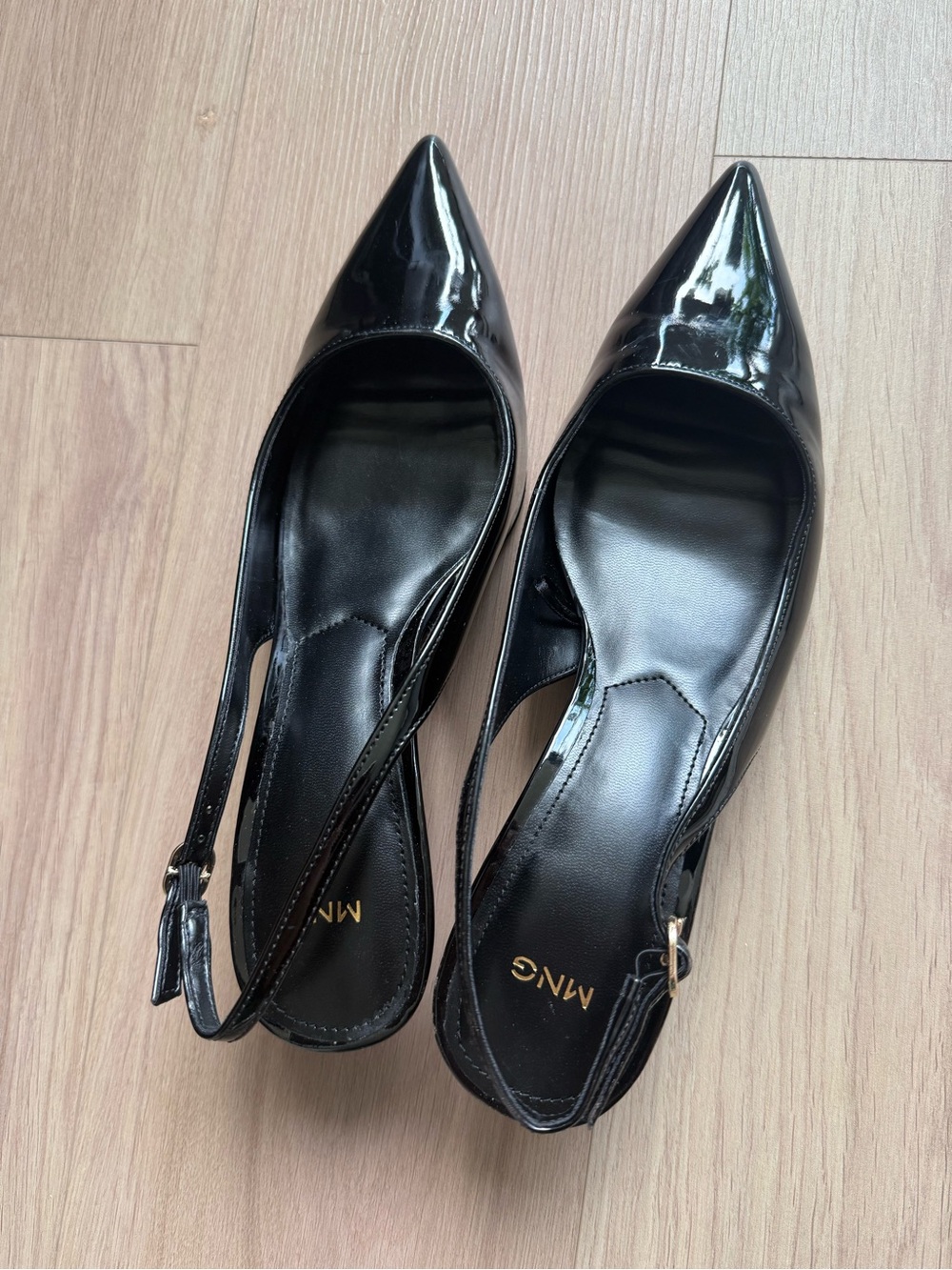 Mango Black Patent Leather Pointed Toe Slingback Kitten Heel